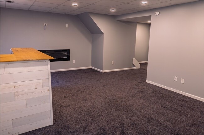 Building Photo - 217 Wycliff Dr