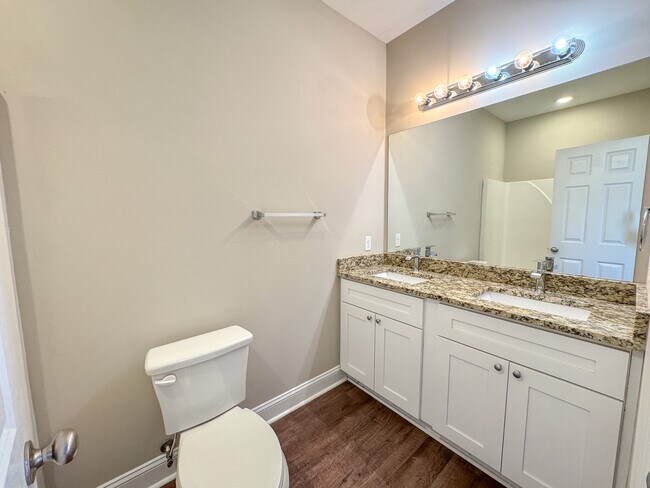 Building Photo - 228 Way Bill Cir