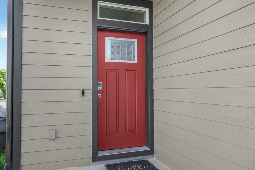 Building Photo - 2702 E 33rd St