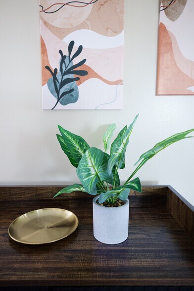 Building Photo - 5821 Madden Ave