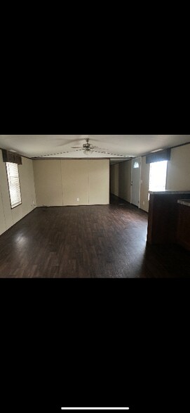 Building Photo - 110 3rd St