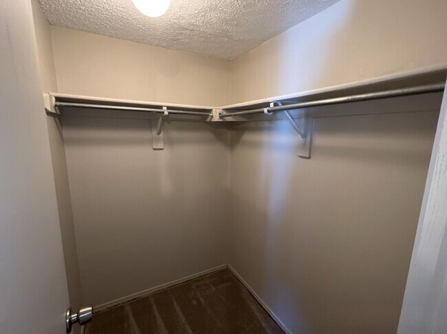 Building Photo - Prime Location! 1 bed 1 bath apartment near Sloan's Lake and Main Street Edgewater **Move-In Cred...