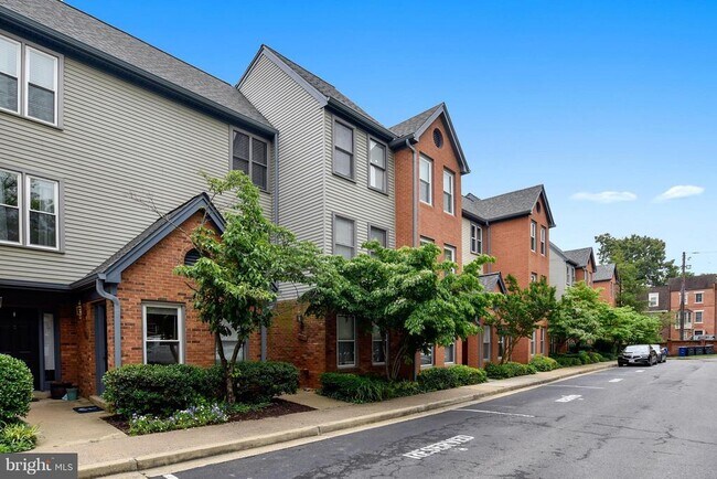 Building Photo - 2107 N Rolfe St