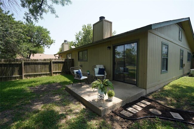 Building Photo - 12706 Old San Antonio Rd