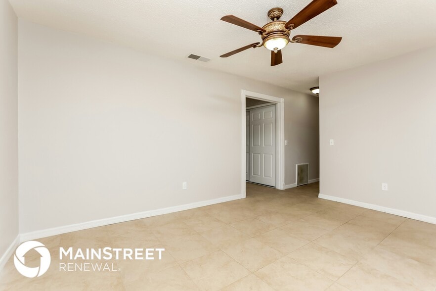 Building Photo - 1036 Aaron Dr