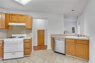 Building Photo - 1839 Hunter's Ridge