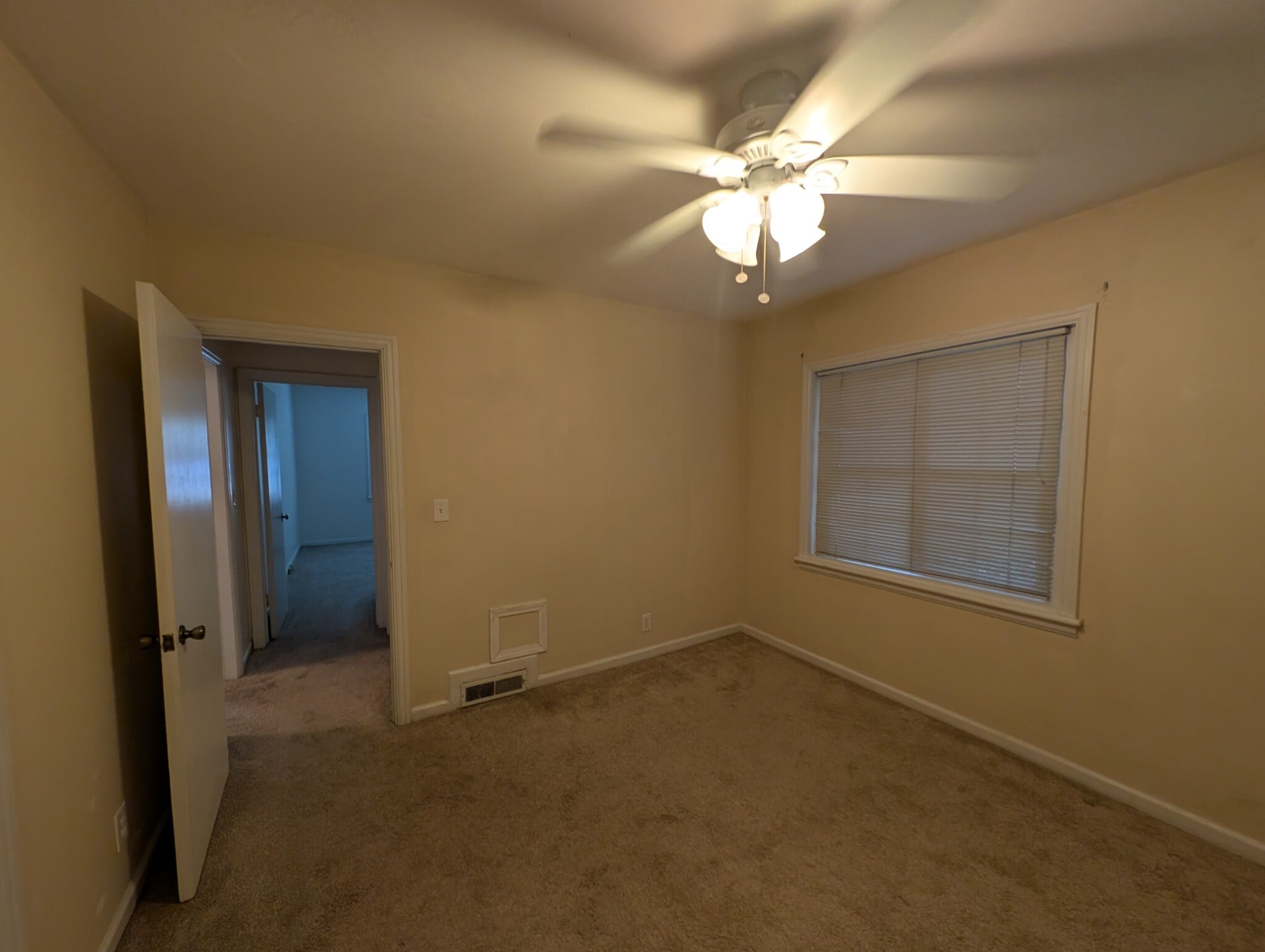 Building Photo - 211 Garden Ln