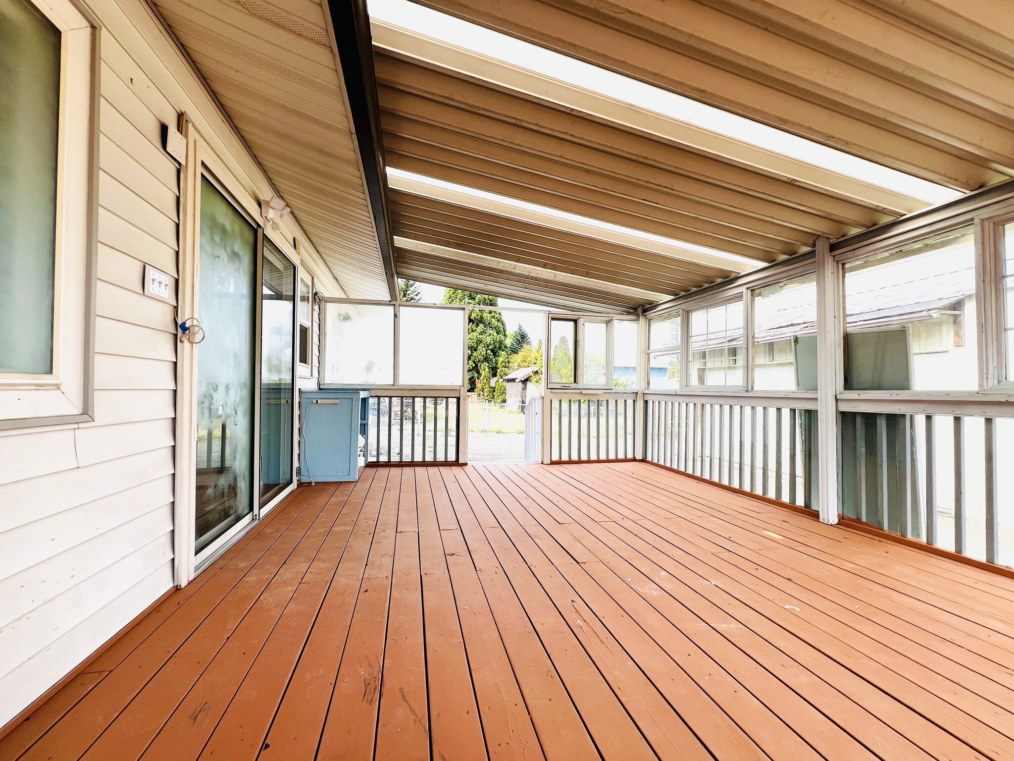 Covered deck - 25818 19th Ave S