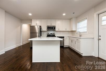 Building Photo - 1704 Club Rd