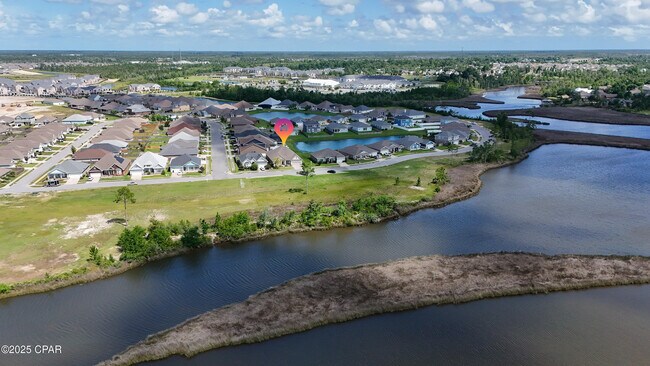 Building Photo - 221 S Shoreview Dr