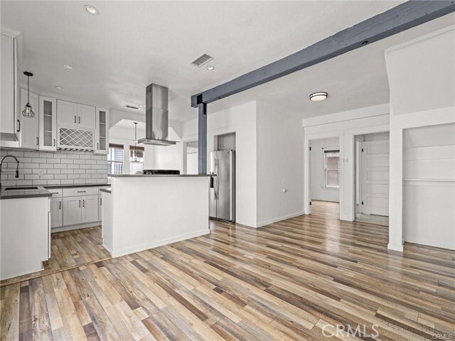 Building Photo - 757 N Loma Vista Dr