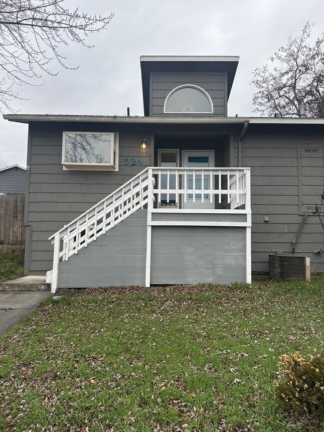 Building Photo - 524 Silcott Ct