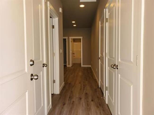 Building Photo - 6912 Liberty Ln