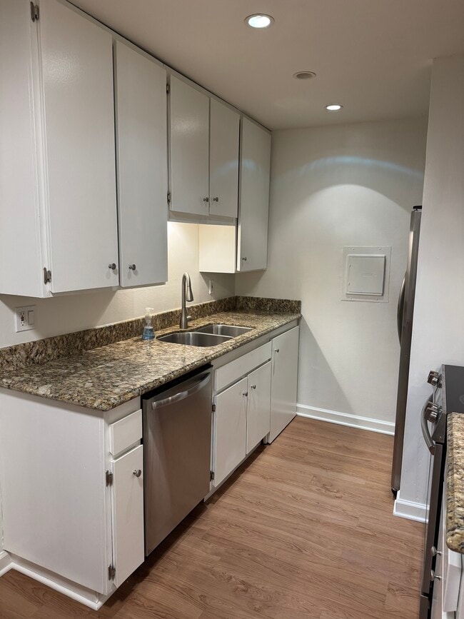 Kitchen #3 - 1707 Pacific Coast Hwy