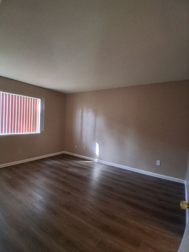 Building Photo - SanClemente3537