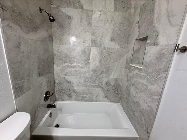 Building Photo - 901 Concord St