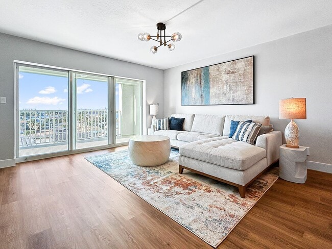 Building Photo - Available on May 27 - Stunning Furnished Waterfront Condo – 2 Beds / 2 Baths with Gulf-to-Bay Views!