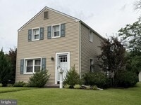 Building Photo - 217 Lyster Rd