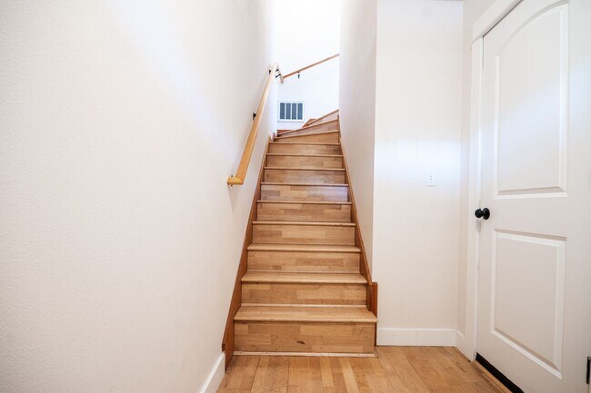 Building Photo - STILL AVAILABLE! Special: Only $500 Securi...