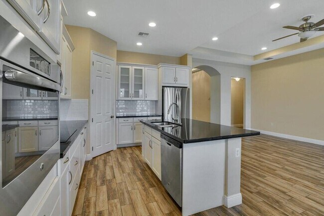 Building Photo - 2863 Bellarosa Circle