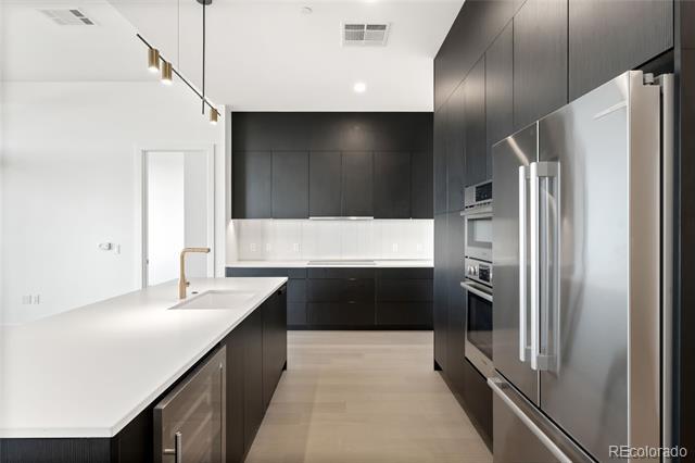 Building Photo - 3520 Chestnut Pl