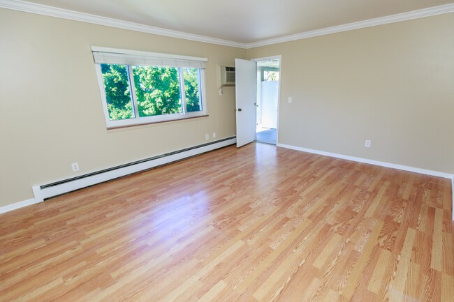 Building Photo - 1097 Tienken Ct