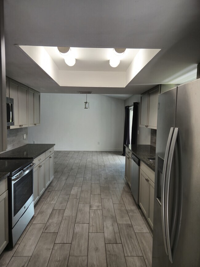 Building Photo - 108 Loredo Ln