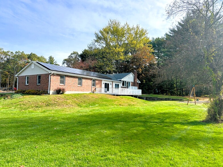 Building Photo - 39 Jackson St