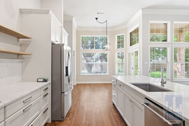 Building Photo - 41 Stillmeadow