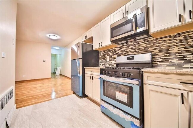 Building Photo - 1801 Ocean Ave