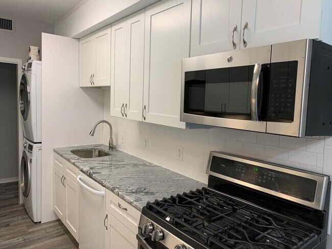 Building Photo - 191 Presidential Blvd