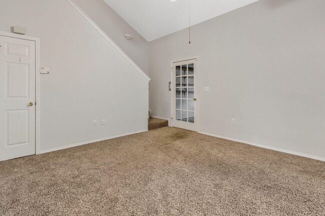 Building Photo - 1828 Sod Dr