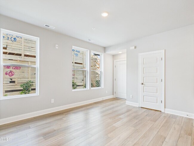Building Photo - 1251 Shaw View Aly