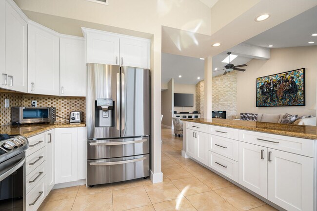 Building Photo - 321 Bouquet Canyon Dr
