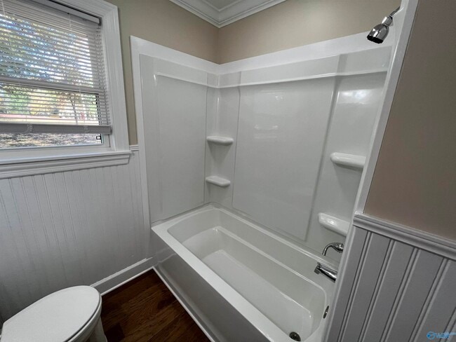 Building Photo - 23095 Kennedy Rd