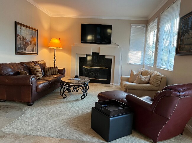 Building Photo - 601 Aliento Ct