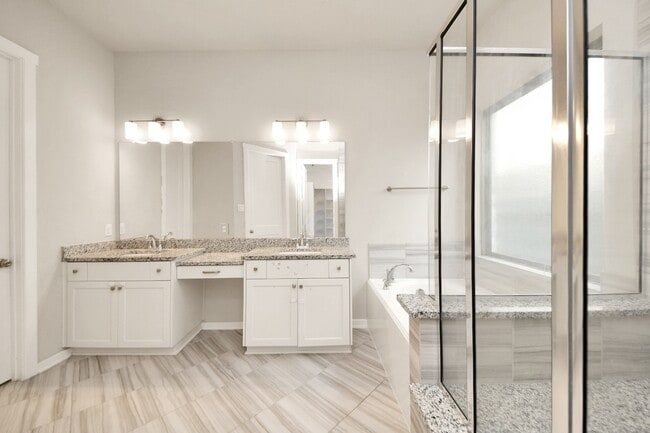 Building Photo - 24754 Levante Dr