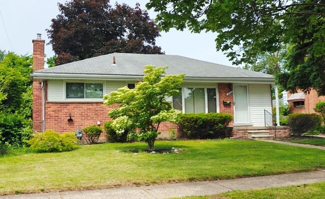 Primary Photo - 941 Belton St