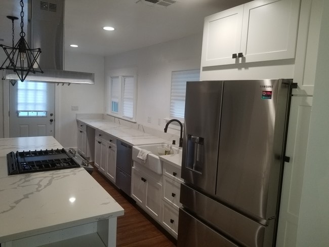 Kitchen - 4436 Kingswell Ave