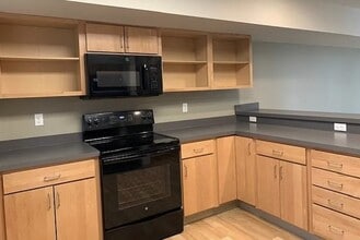 Building Photo - 2720 Coho Way