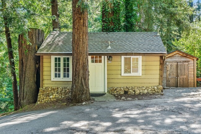 Building Photo - Cozy Cabin Retreat in Scotts Valley – Idea...