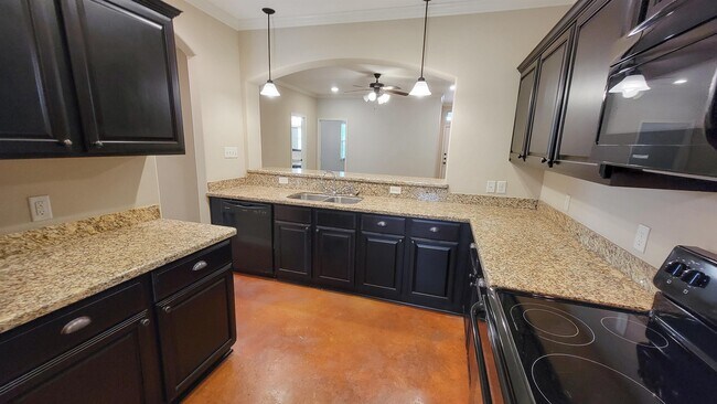 Building Photo - 3200 Airborne Ave