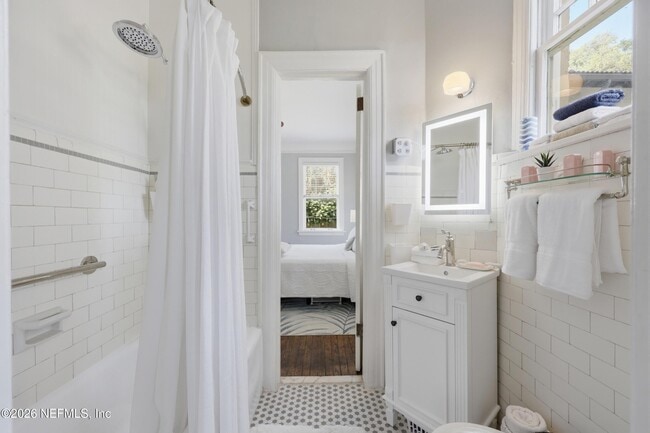 Building Photo - 1786 Challen Ave