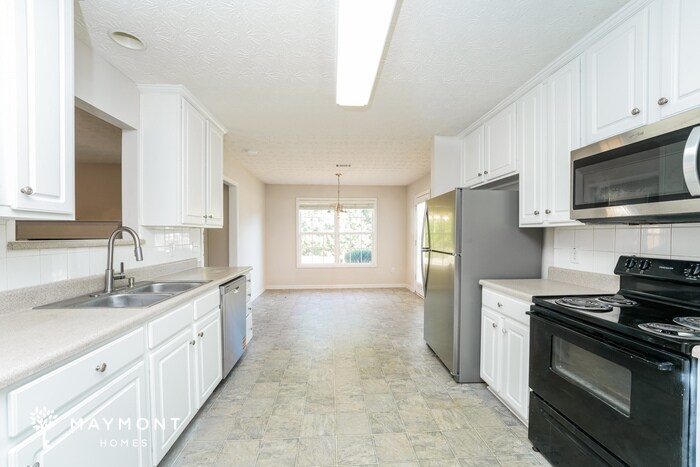 Building Photo - 49 Windcrest Dr