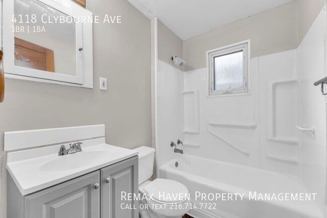 Building Photo - 4118 Clybourne Ave