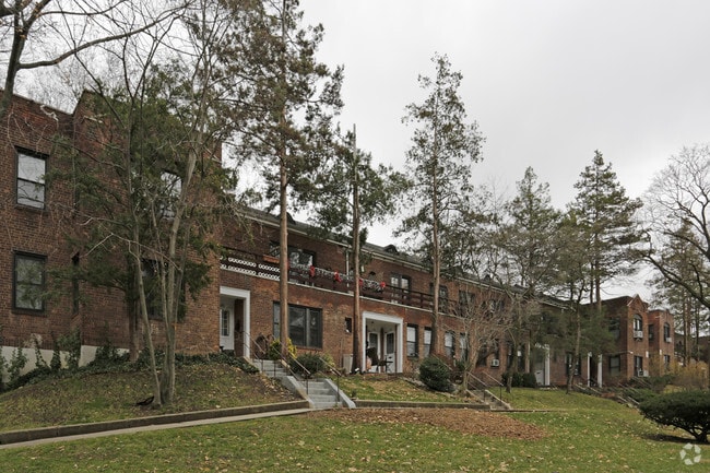 Building Photo - Westmoreland Apt Corp.