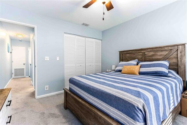 Building Photo - 824 Padua Ln