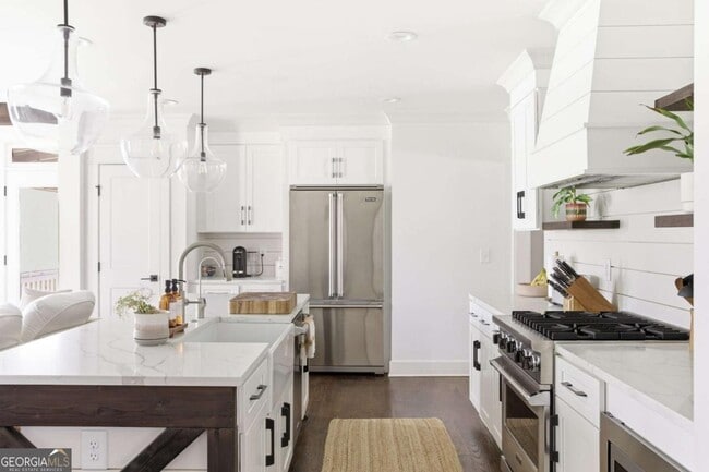 Building Photo - 318 Ashburton Ave SE