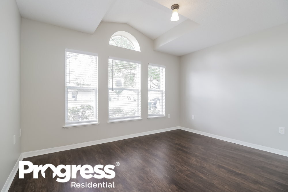 Building Photo - 12503 Woodbury Cove Dr