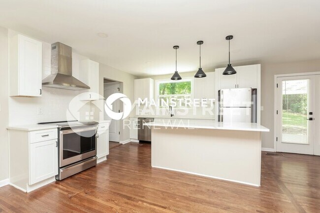 Building Photo - 3 Bedroom Pet-Friendly Home in NASHVILLE, TN with Main Street Renewal